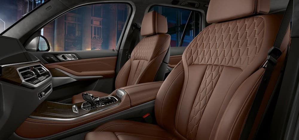 The-luxurious-and-comfortable-BMW-X5-interior